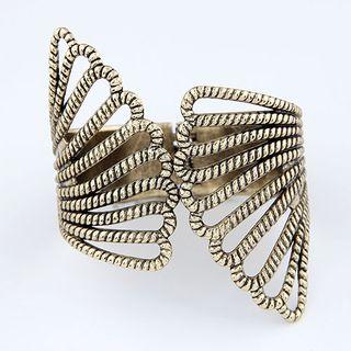 Cutout Sector Bracelet