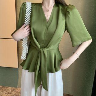 Short-sleeve Tie-front Blouse / Straight-cut Pants