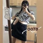 Short-sleeve Floral Crop Top / A-line Skirt