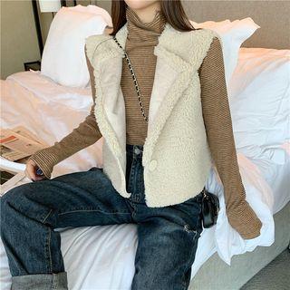 Mock-turtleneck Striped Long-sleeve T-shirt / Shearling Buttoned Vest