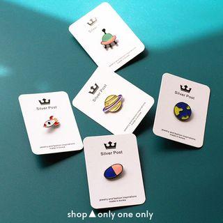 Planet / Ufo / Rocket Brooch