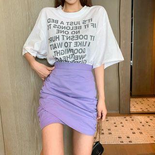 Short-sleeve Lettering T-shirt / Shirred A-line Skirt