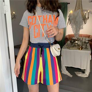 Short-sleeve Lettering Crop T-shirt / Striped Shorts