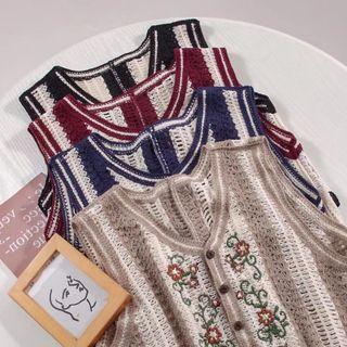 Sleeveless Floral Embroidered Knit Top