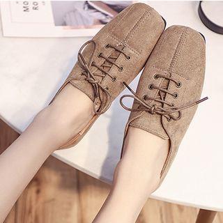 Square-toe Lace-up Shoes