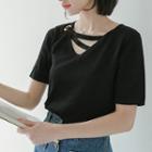 V-neck Short-sleeve T-shirt Black - One Size