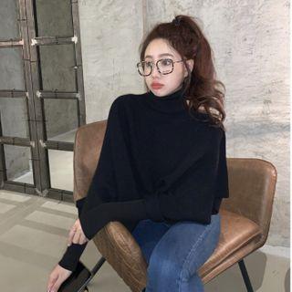 Mock-neck Plain Cape / Plain Top / Faux Leather Shorts