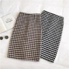 Houndstooth Midi Fitted Skirt