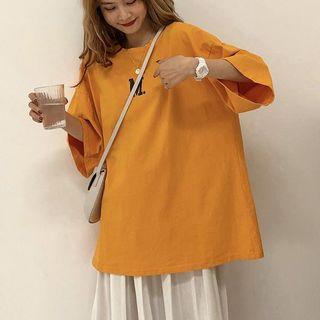 Elbow-sleeve Letter M T-shirt