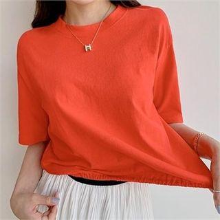 Round-neck Gathered-waist T-shirt