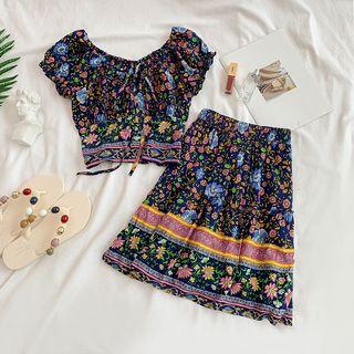 Set: Pattern Short-sleeve Top + A-line Skirt