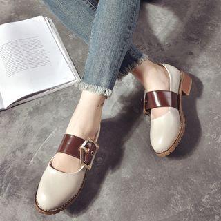 Low-heel Round-toe Buckle Stitched Pumps