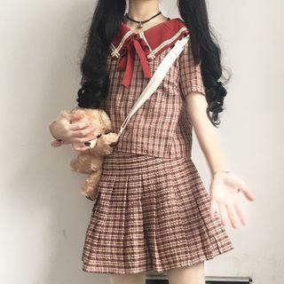 Sailor Collar Plaid Short-sleeve Top / Plaid Pleated Mini A-line Skirt