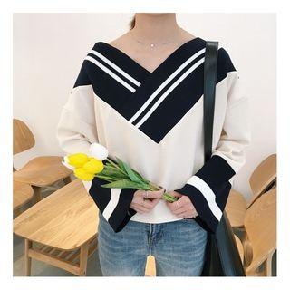 Color Block V-neck Pullover