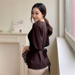 Keyhole-back Tie-waist Blouse