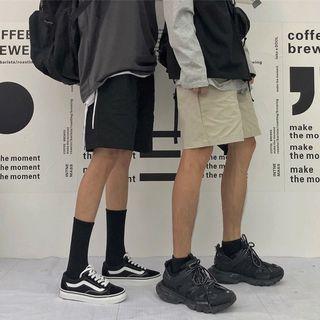 Drawstring-waist Regular-fit Plain Shorts