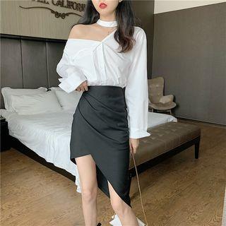 Halter Neck Off-shoulder Blouse / Asymmetric Skirt