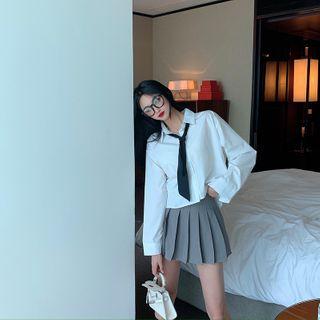 Cropped Shirt / Pleated Skirt