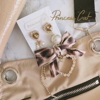 Non-matching Faux Pearl Rhinestone Heart Bow Dangle Earring