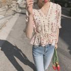 Short-sleeve Heart Print V-neck Crop Top