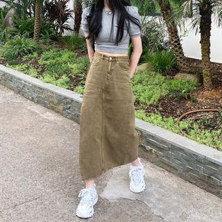 Denim A-line Midi Skirt / Short-sleeve T-shirt