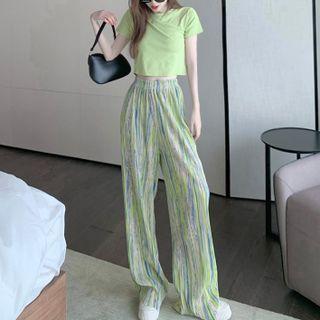 Short-sleeve Cropped T-shirt / High-waist Wide-leg Pants