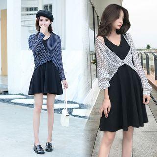 Set: V-neck Sleeveless A-line Dress + Plaid Light Jacket