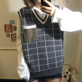Plain Hoodie / Check V-neck Knit Vest
