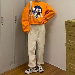 Printed Sweatshirt / Corduroy Harem Pants