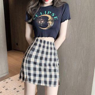 Printed Short-sleeve T-shirt / Plaid Pencil Skirt