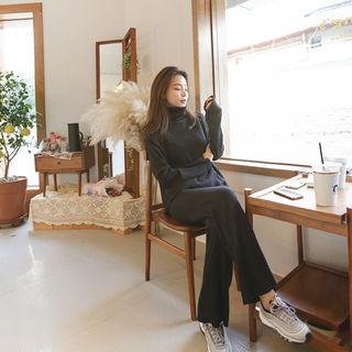 Set: Turtleneck Ribbed Top + Wide-neck Pants