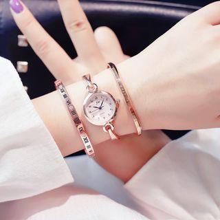 Set: Retro Bracelet Watch + Engraved Bangle
