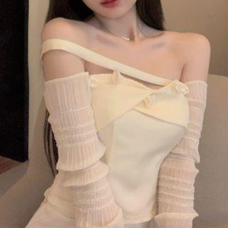 Off-shoulder Detachable Sleeves Blouse Off-white - One Size