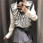 V-neck Zebra Pattern Cropped Knit Vest