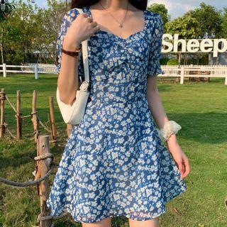 Short-sleeve Floral Printed Mini A-line Dress