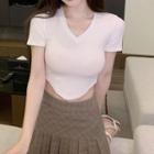 Short-sleeve V-neck Top / Pleated Skirt