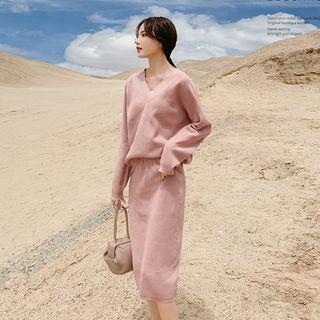 Set: V-neck Sweater + Knit Midi Pencil Skirt