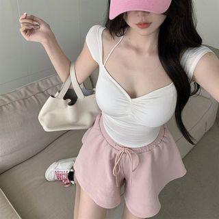 Cap-sleeve Cropped T-shirt / Wide Leg Shorts