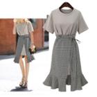 Set: Short-sleeve T-shirt Dress + Ruffle Hem Gingham Midi Skirt