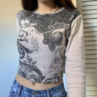 Long Sleeve Round-neck Printed Crop Top