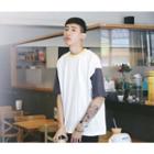 Short-sleeve Contrast-color T-shirt