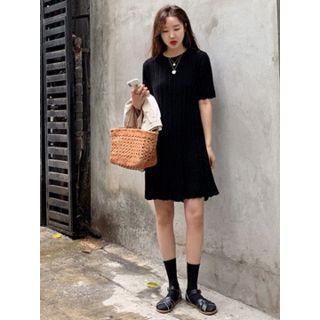 Round-neck Pleated Knit Dress