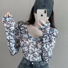Long-sleeve Print V-neck T-shirt Black & White - One Size