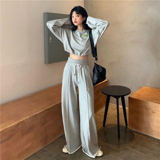 Set: Cropped Sweatshirt + Cropped Sweatpants