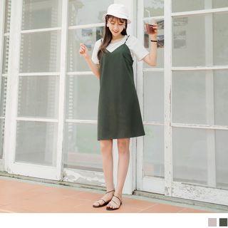 Set: Short Sleeve Plain T-shirt + Spaghetti-strap V-neck Shift Dress