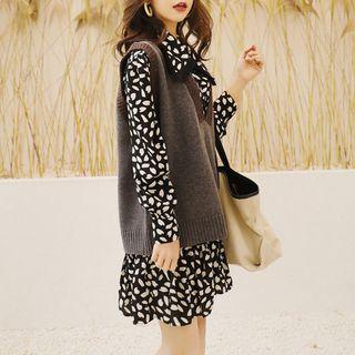 Set: Color Block Knit Vest + Printed Long-sleeve Collared Dress