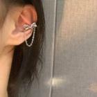 Bow Chained Alloy Cuff Earring 1 Pc - Right - Silver - One Size