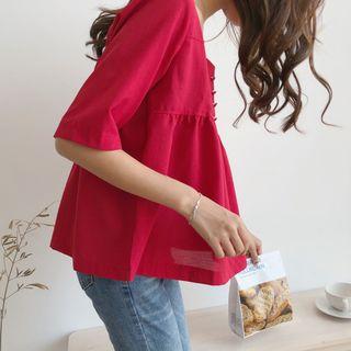 Short-sleeve Square Neck Blouse