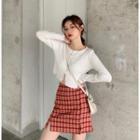 Knit Top / Plaid A-line Skirt