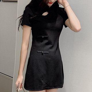 Set: Cut-out Short-sleeve Qipao + Shorts